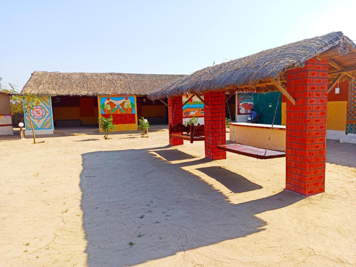 Kutir Craft Village Resort Bherandiāla المظهر الخارجي الصورة